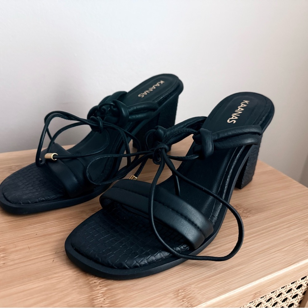 Kaanas Black Strappy Wrap High Heel Sandals size 10